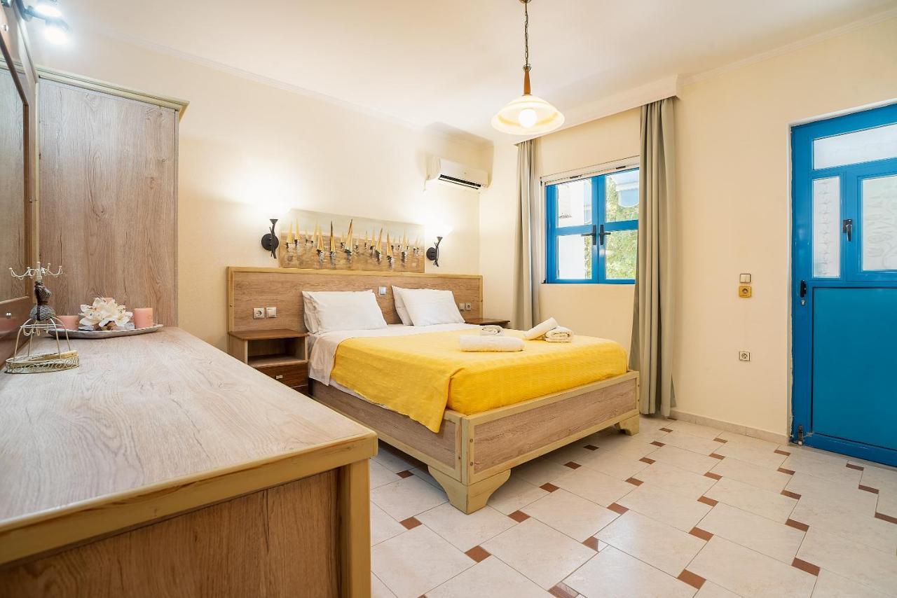 Livadia Beach Suite Luaran gambar